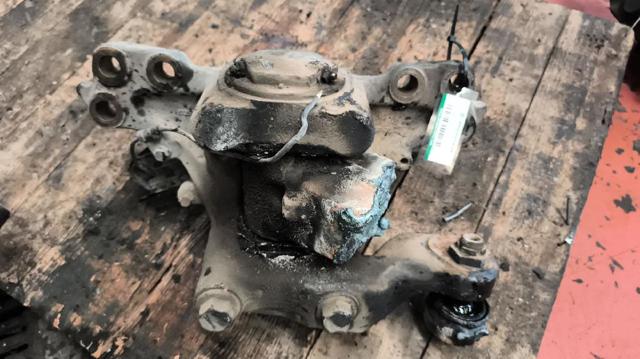 RENAULT 7420556298 Цапфа передняя в наличии Черновцы