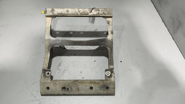 7421087113 RENAULT Подножка левая купить в Днепр