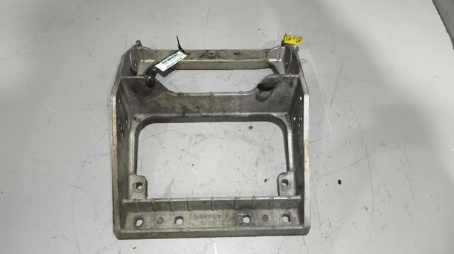 RENAULT 7421087113 Подножка левая в наличии Сумы