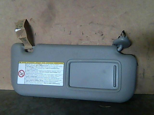 743100D270B0 TOYOTA Солнцезащитный козырек купить в Львов