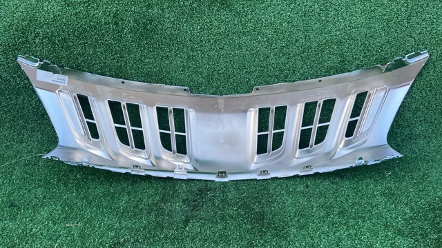 7450A885 MITSUBISHI Решетка радиатора купить в Ужгород