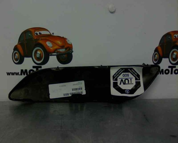 Placa sobreposta direita do pára-choque dianteiro 7452HR Peugeot/Citroen