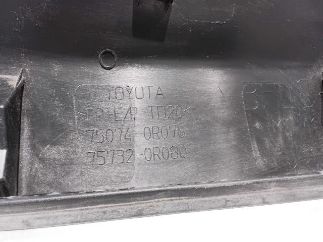 TOYOTA 750740R070 Молдинг двери передней левой нижний в наличии Николаев