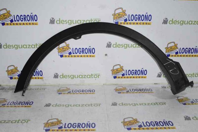 Expansor direito (placa sobreposta) de arco do pára-lama traseiro 7560542190 Toyota