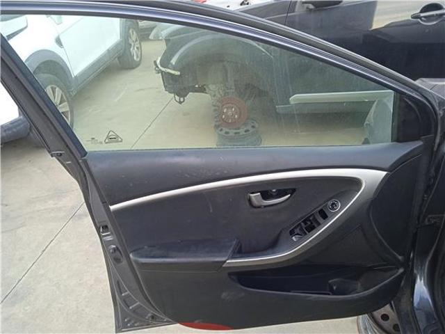 Porta dianteira esquerda Hyundai I30 GDH