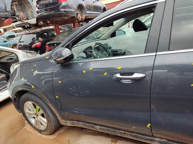 Porta dianteira esquerda 76003F1000 HYUNDAI