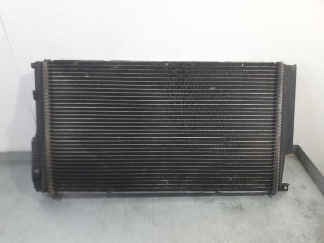 760051101 BMW Радиатор охлаждения двигателя купить в Житомир