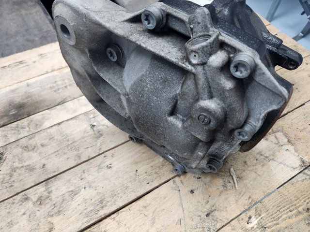 7636996 BMW Редуктор задний купить в Запорожье