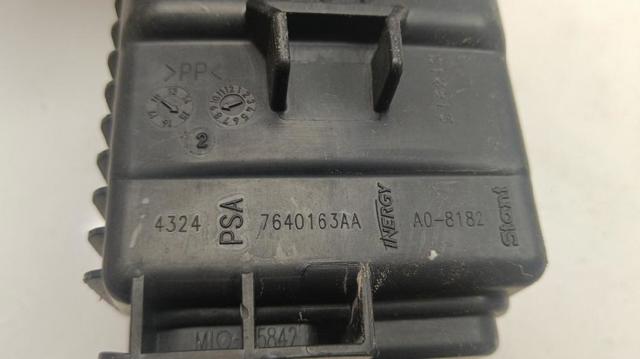 PEUGEOT 7640163AA в наличии Львов