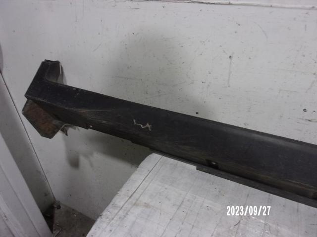 768504CE0A NISSAN Накладка (молдинг) порога наружная правая купить в Ирпень