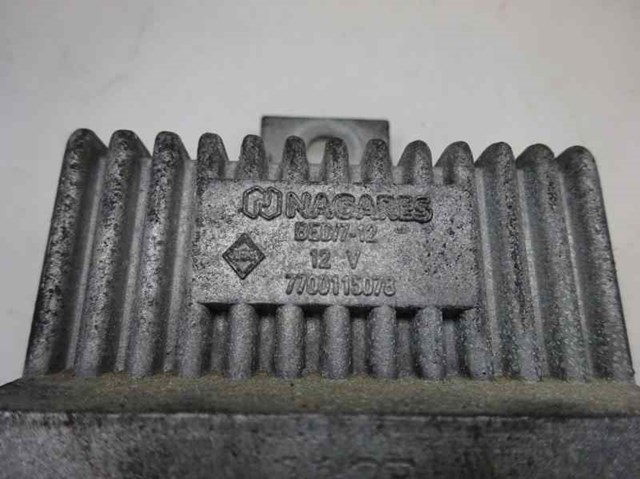 Relê das velas de incandescência 7700115078 NISSAN