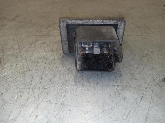 Relê das velas de incandescência 7700115078 NISSAN