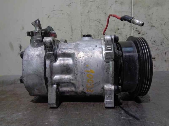 Compressor de aparelho de ar condicionado 7700272400 Renault (RVI)