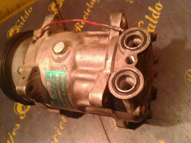 Compressor de aparelho de ar condicionado 7700272438 Renault (RVI)