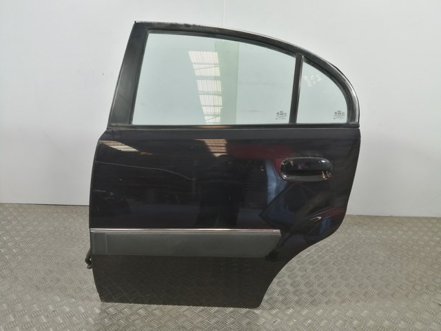 Porta traseira esquerda 770031G010 Hyundai/Kia