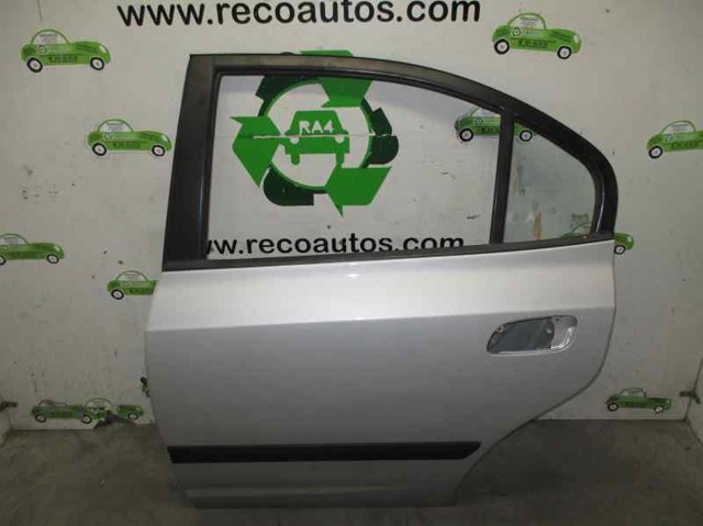 Porta traseira esquerda 770032D031 Hyundai/Kia