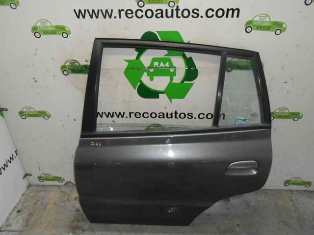 Porta traseira esquerda 77003FD100 Hyundai/Kia