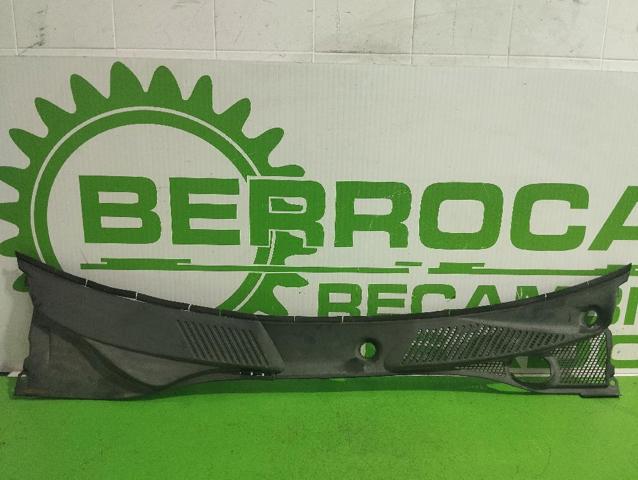 RENAULT 7700410608 Решетка дворников левая в наличии Украина
