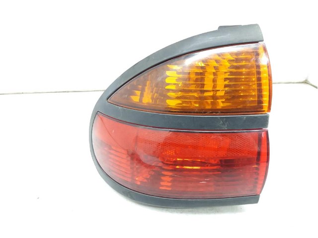 Luz traseira esquerda para Renault Laguna I 1.9 DTI (B56J) F9Q710 7700420122