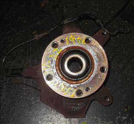 7700421826 RENAULT Цапфа передняя правая купить в Ужгород
