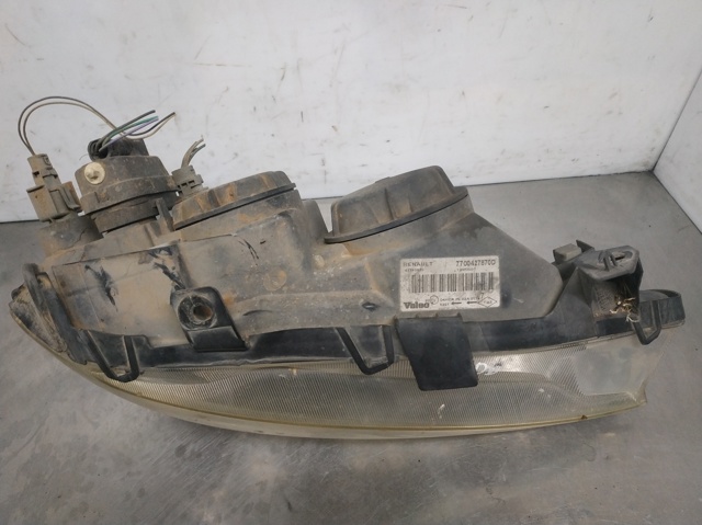 7700427870D Правая фара купить Украина
