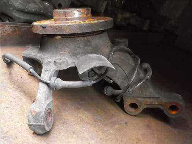 RENAULT 7700428004 Цапфа передняя левая в наличии Львов