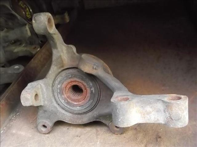 7700428004 RENAULT Цапфа передняя левая купить в Николаев