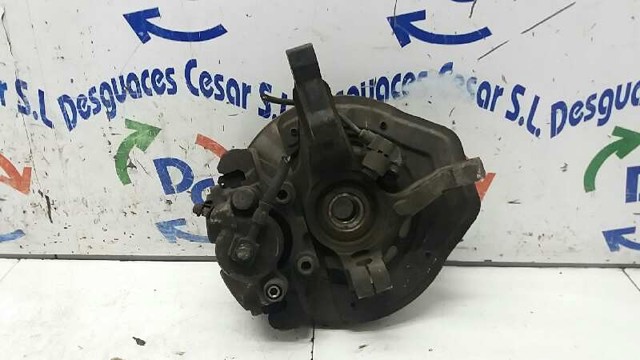 RENAULT 7700428005 Цапфа передняя правая в наличии Полтава