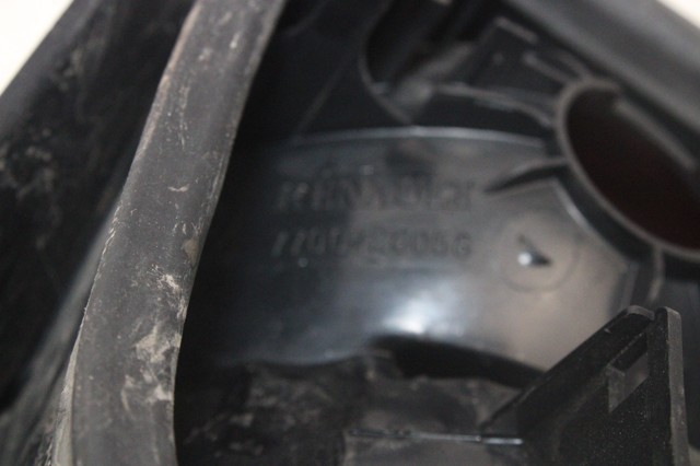 RENAULT 7700428058 Фонарь задний левый внешний в наличии Ирпень