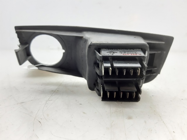 7700429998 RENAULT Кнопка включения мотора стеклоподъемника передняя левая купить в Сумы