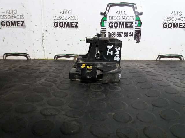 Fecho da porta dianteira esquerda Renault Scenic 1 JA0, JA1, FA0