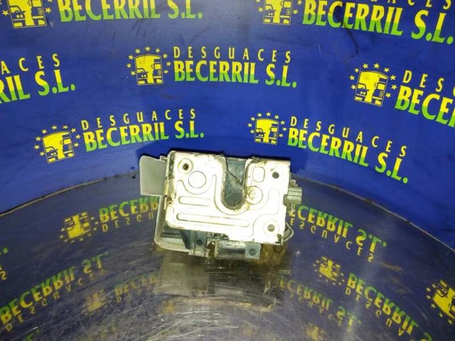 Fecho da porta dianteira esquerda Renault Scenic 1 JA0, JA1, FA0