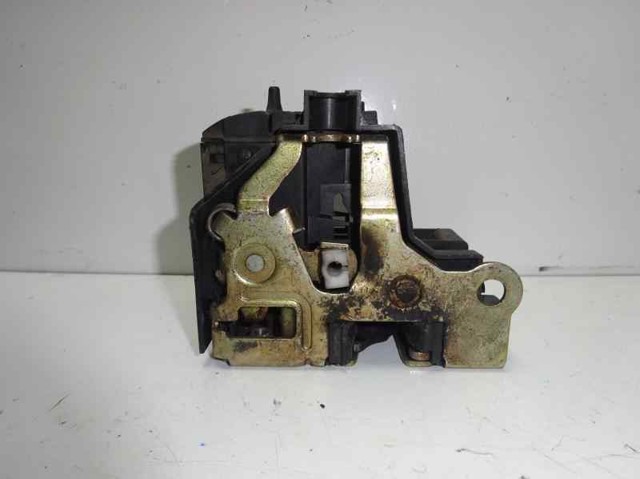 Fecho da porta dianteira esquerda Renault Scenic 1 JA0, JA1, FA0