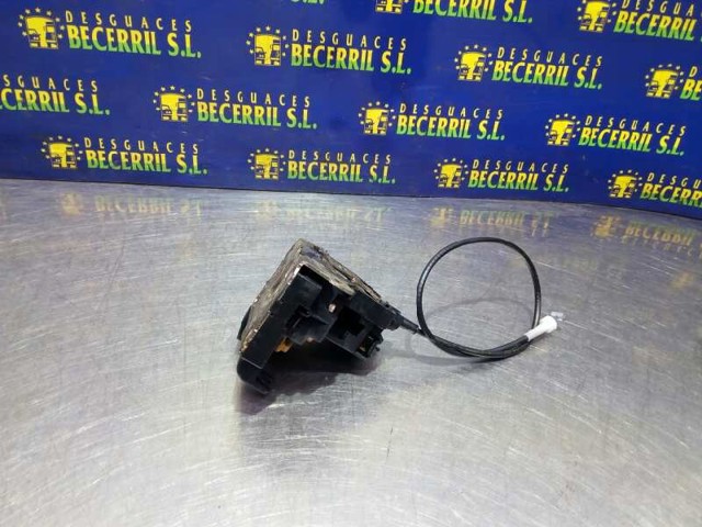 Fecho da porta dianteira esquerda Renault Scenic 1 JA0, JA1, FA0