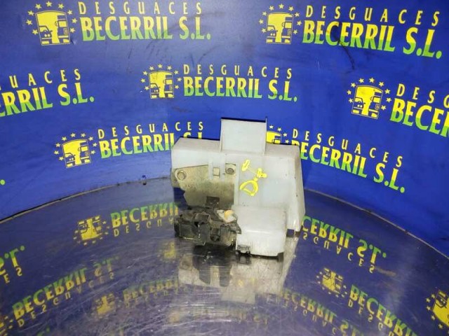 Fecho da porta dianteira esquerda Renault Scenic 1 JA0, JA1, FA0