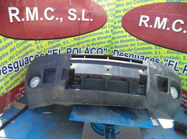 Placa sobreposta esquerda do pára-choque dianteiro 7700435880 Renault (RVI)