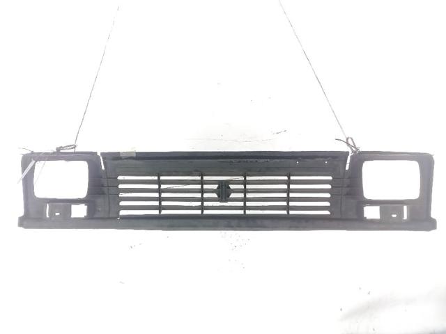 7700760900 RENAULT Решетка радиатора купить в Ровно