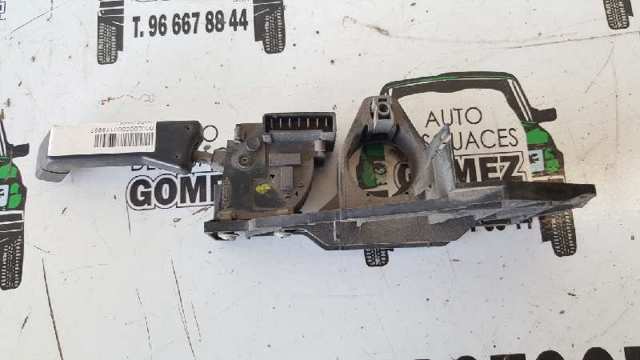 RENAULT 7700765710 Правый подрулевой переключатель в наличии Украина