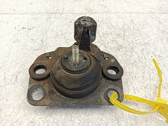 RENAULT 7700795685 Правая подушка двигателя в наличии Киев