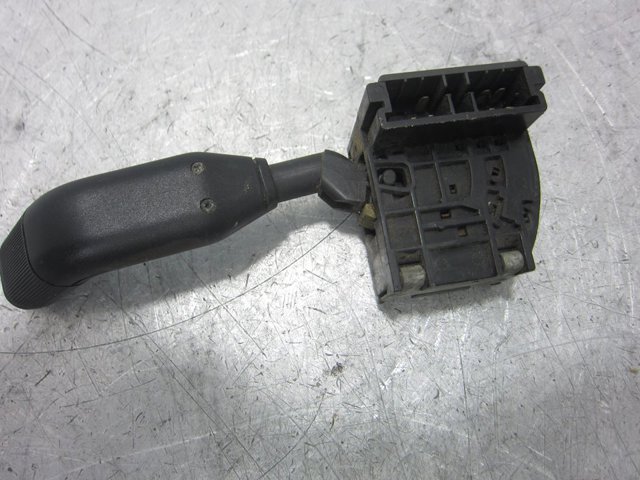 RENAULT 7700803541 Переключатель подрулевой правый в наличии Тернополь