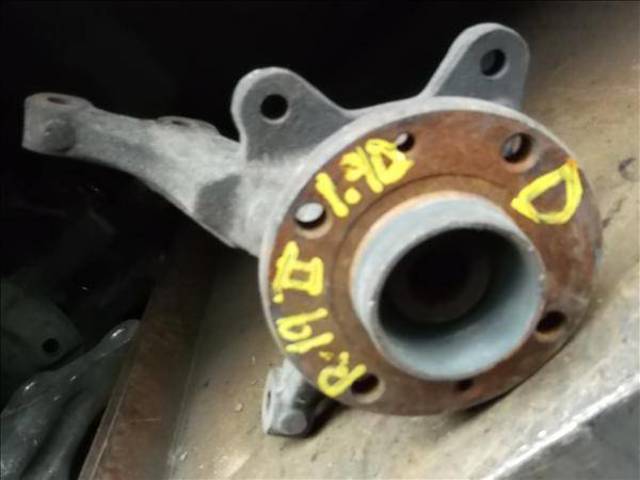 RENAULT 7700827248 Цапфа передняя правая в наличии Ужгород