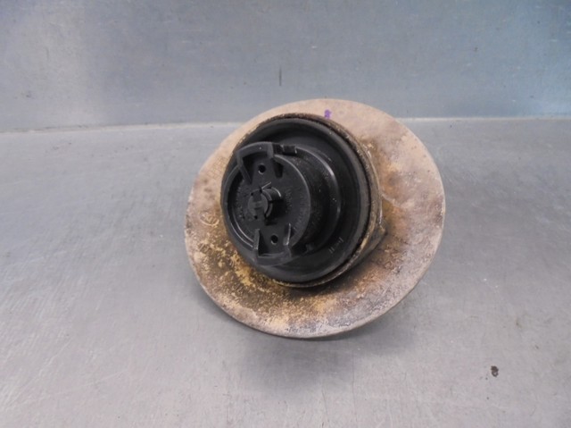 7700829695 RENAULT Крышка (пробка) бензобака купить в Павлоград