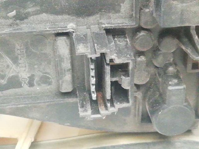 RENAULT 7700830097 Фонарь задний левый внешний в наличии Ужгород