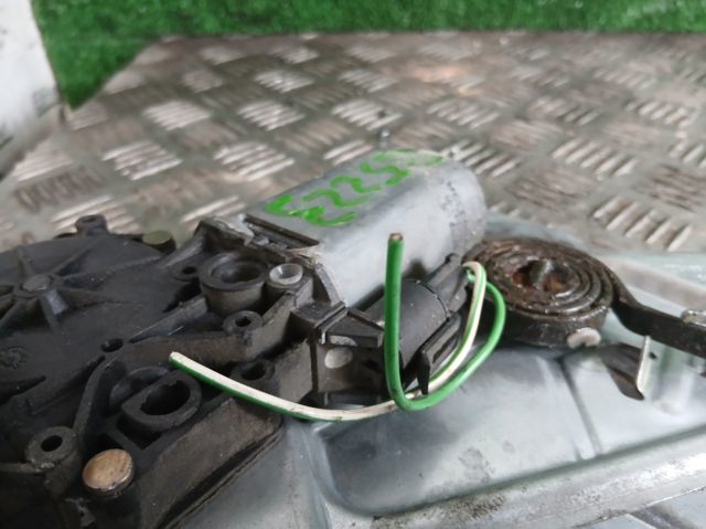 7700830596 RENAULT Стеклоподъемник передней левой двери купить в Ужгород