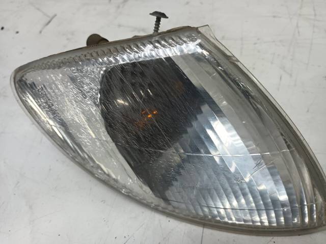 7700831467 RENAULT Поворотник правый купить в Ужгород