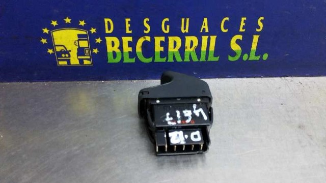 7700838099 RENAULT Кнопочный блок управления стеклоподъемником передний правый купить в Полтава