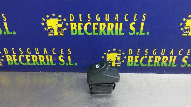 7700838099 RENAULT Кнопочный блок управления стеклоподъемником передний правый купить в Кривой Рог
