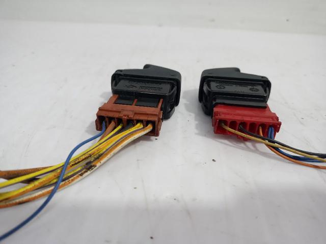 7700838101 RENAULT Кнопка включения мотора стеклоподъемника передняя правая купить в Сумы