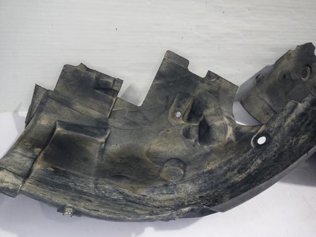 RENAULT 7700838265 Подкрылок крыла переднего правый передний в наличии Чернигов