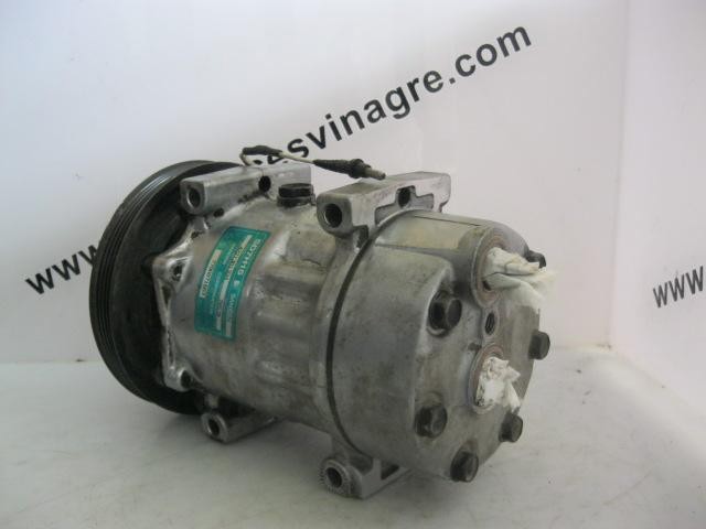 Compressor de aparelho de ar condicionado 7700871663 Renault (RVI)